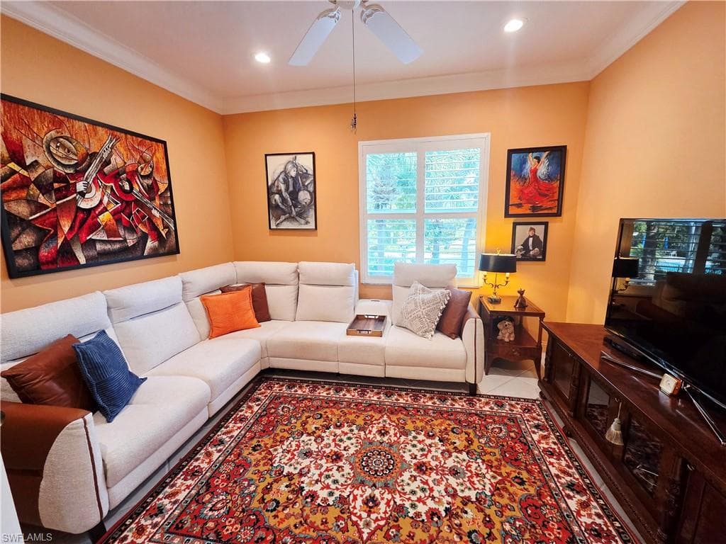 6775 Huntington Lakes CIR # 202, NAPLES FL 34119-24