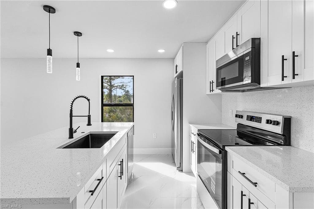 2618 41 ST W, LEHIGH ACRES FL 33971-3