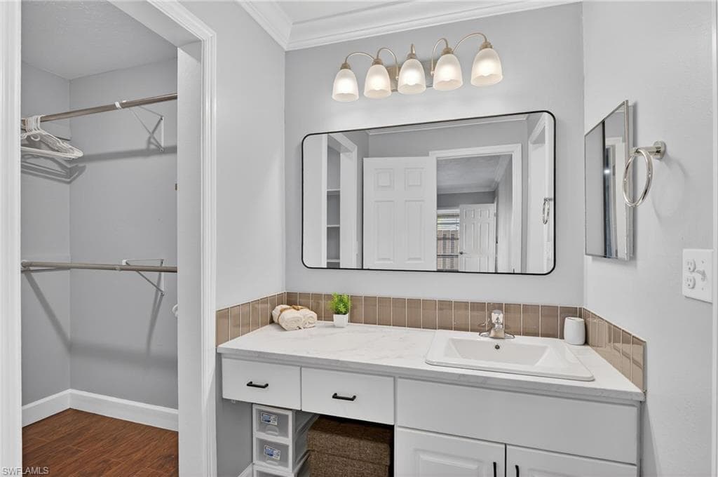 1209 SE 8th ST # 111, CAPE CORAL FL 33990-18