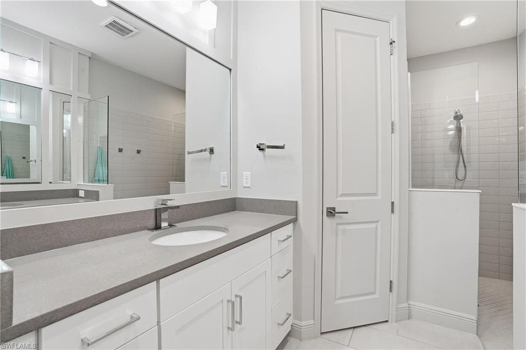 11655 Solano DR, FORT MYERS FL 33966-22