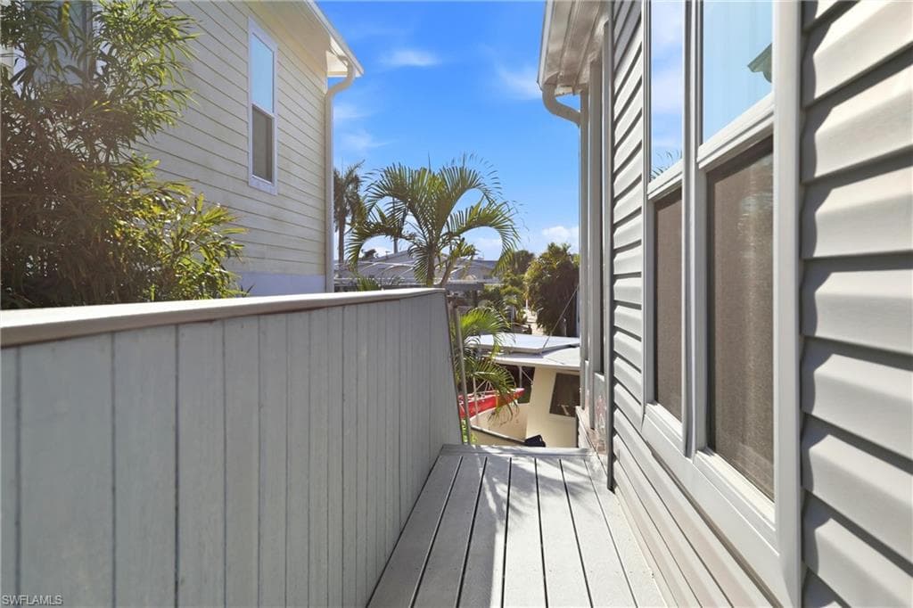 35 Emily LN, FORT MYERS BEACH FL 33931-21