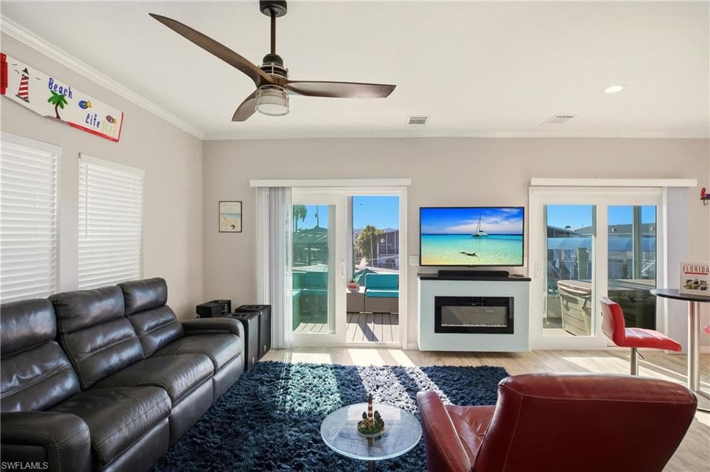 35 Emily LN, FORT MYERS BEACH FL 33931-7