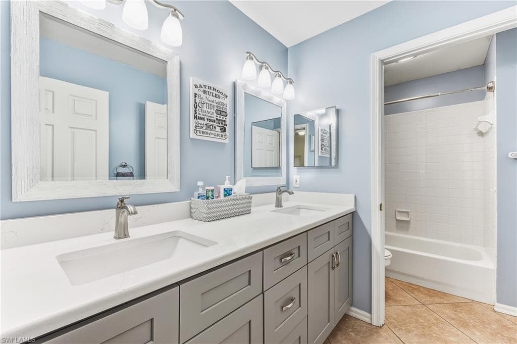 3670 Sunland LN, ESTERO FL 33928-17