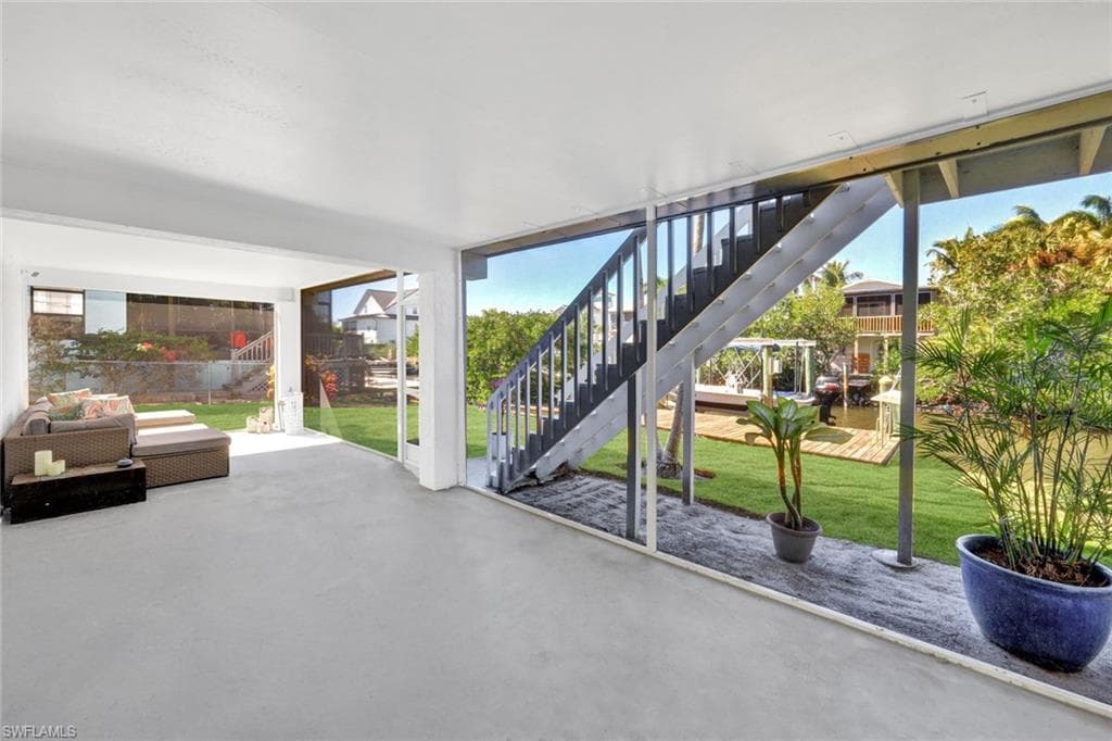 1285 Grand Canal DR-31