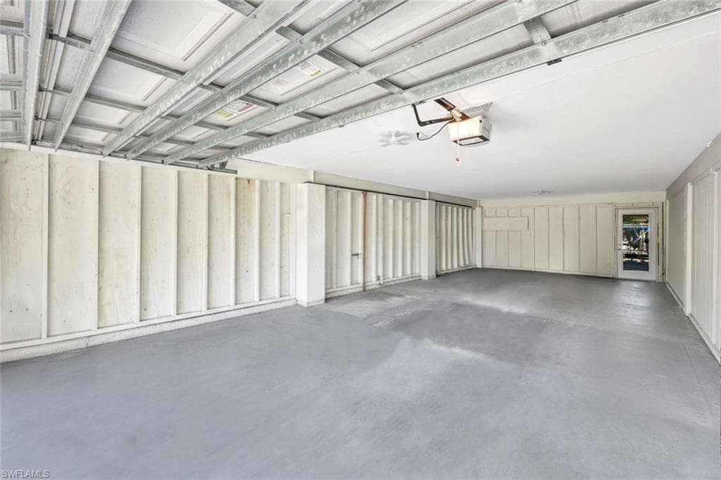 1285 Grand Canal DR-29