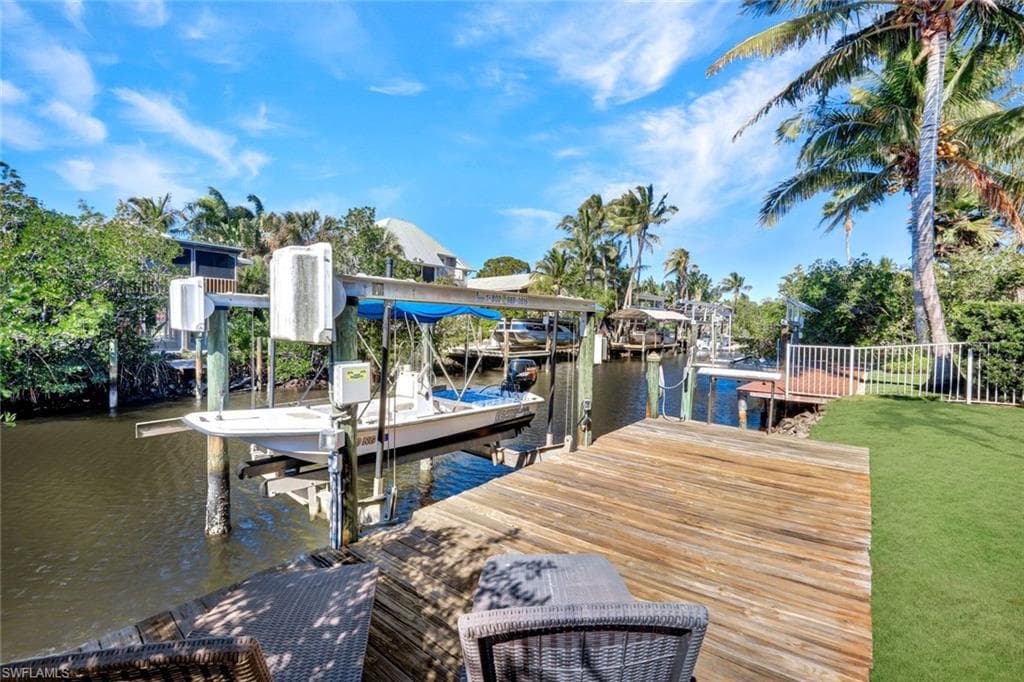 1285 Grand Canal DR-34