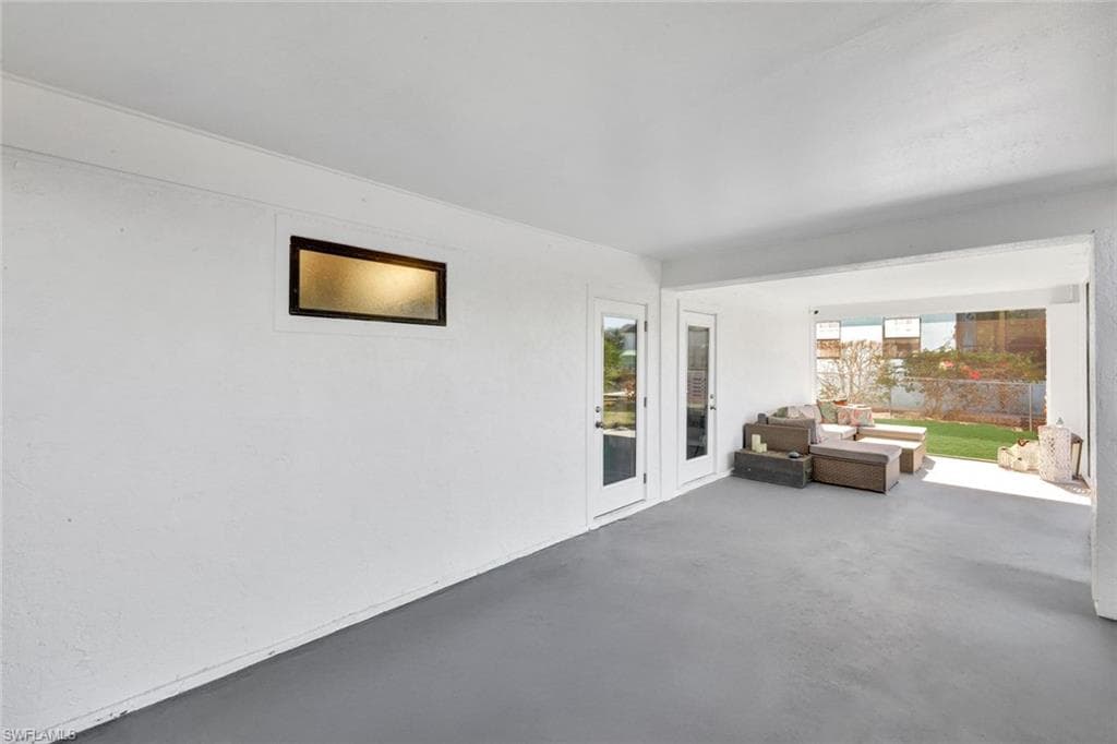 1285 Grand Canal DR-30