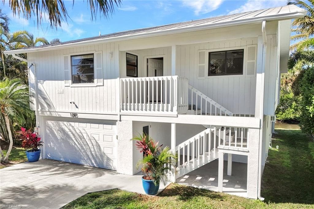 1285 Grand Canal DR-28