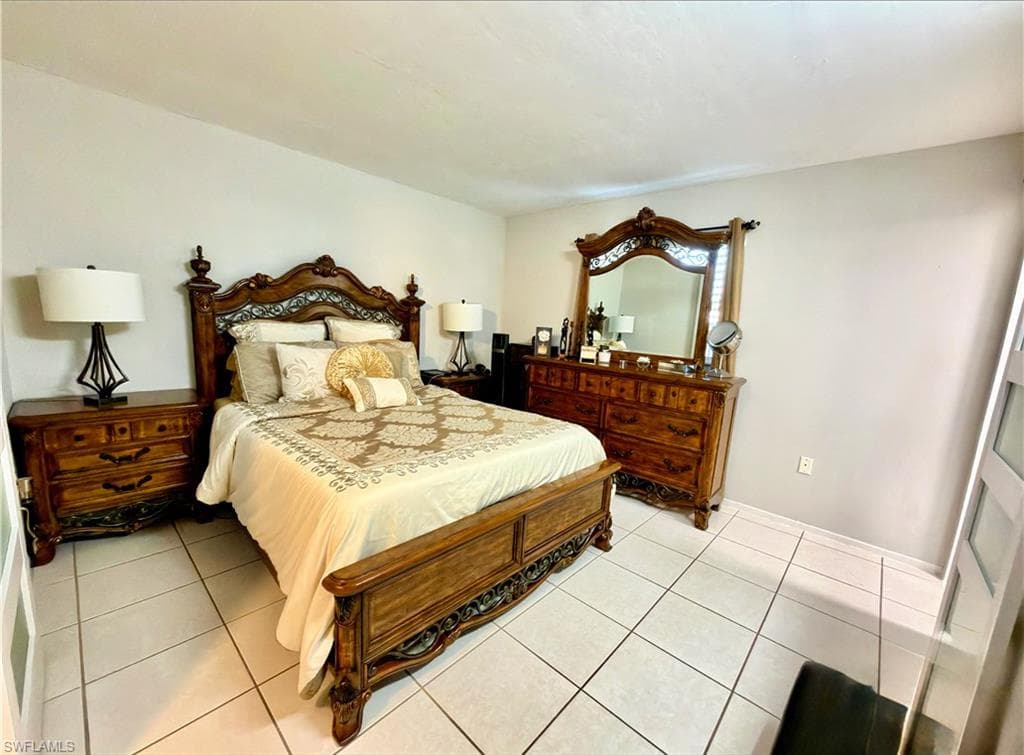 1104 SE 8th ST # 5, CAPE CORAL FL 33990-8