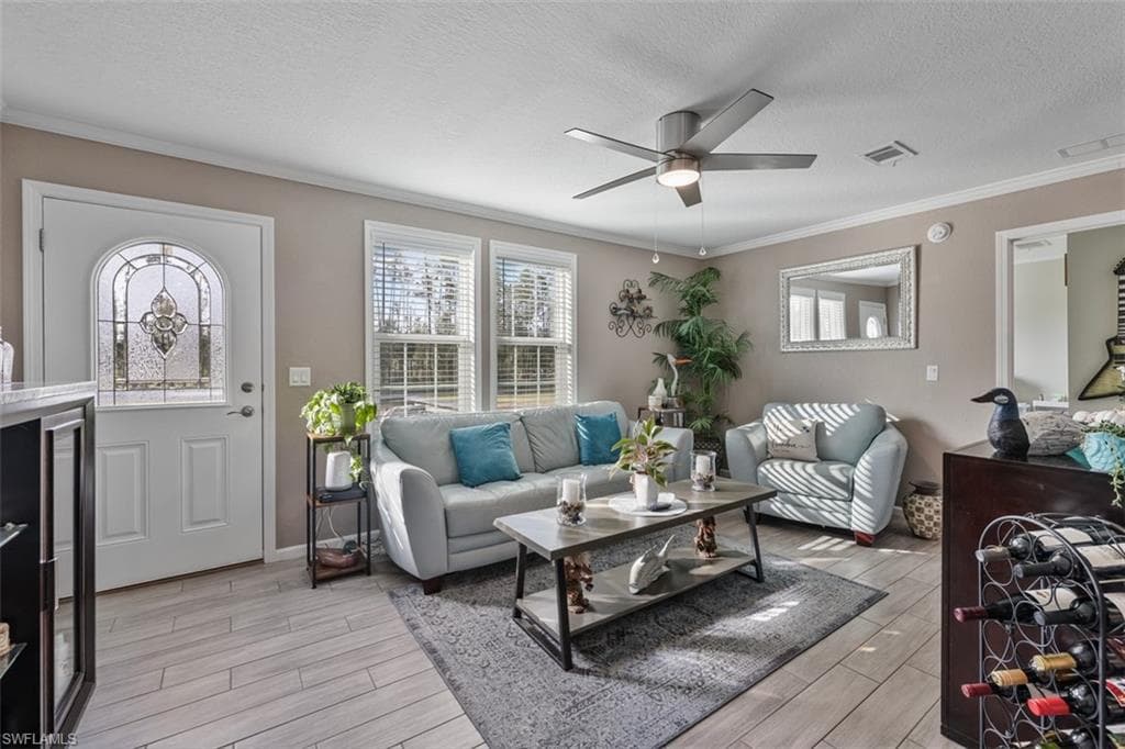 6885 Rich RD, NORTH FORT MYERS FL 33917-5