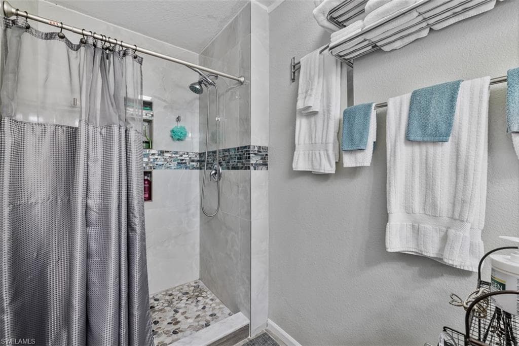 6885 Rich RD, NORTH FORT MYERS FL 33917-10