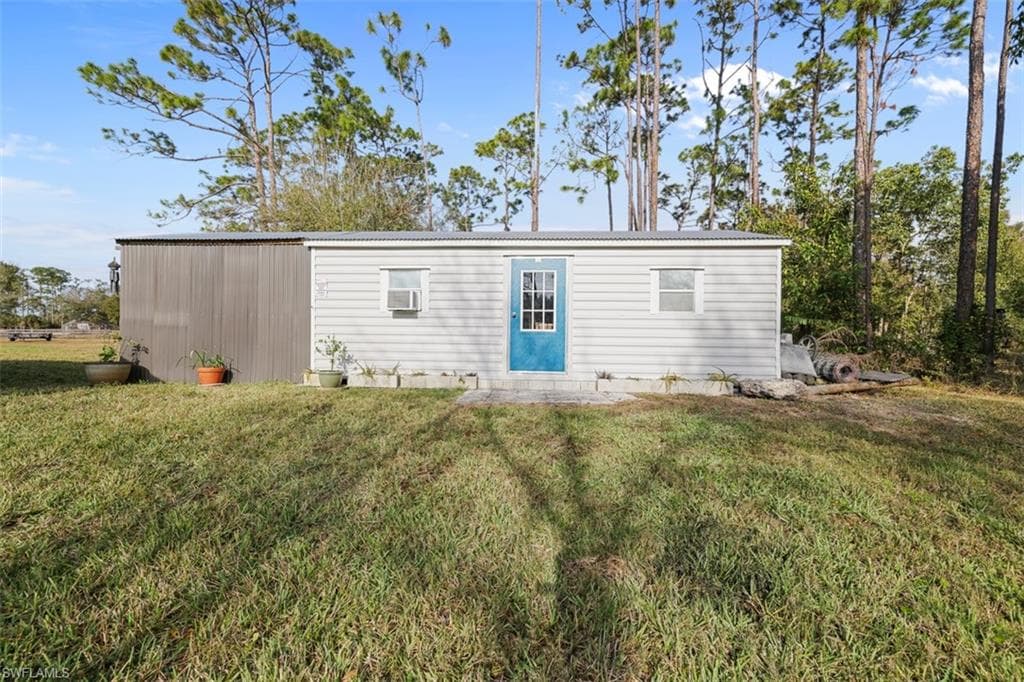 6885 Rich RD, NORTH FORT MYERS FL 33917-20