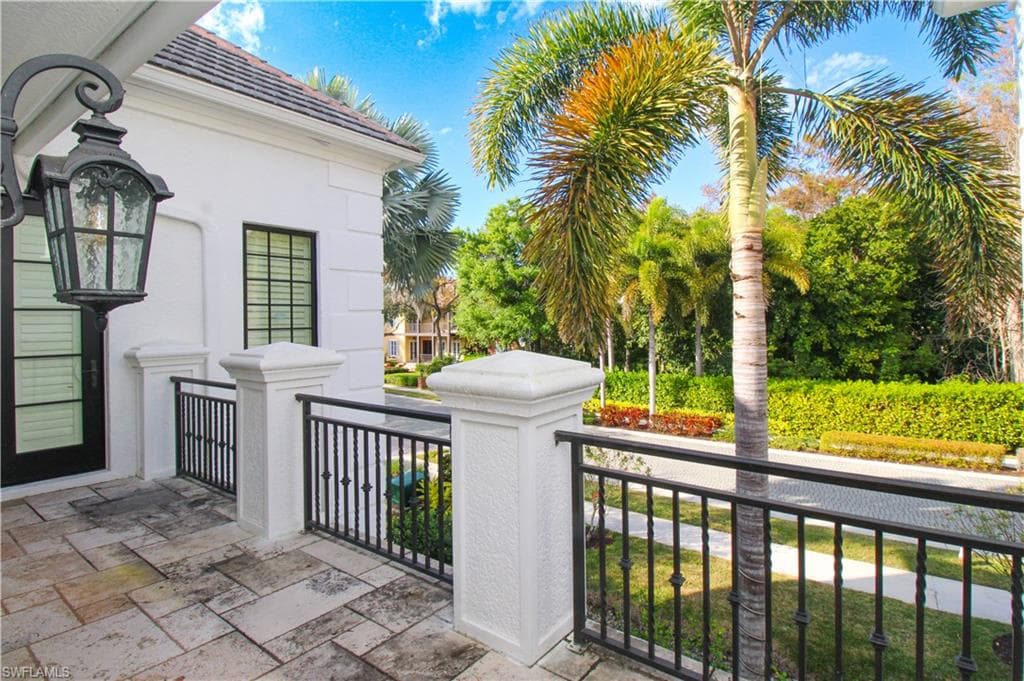1412 Hemingway PL, NAPLES FL 34103-32