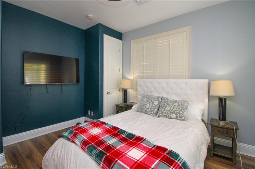 1412 Hemingway PL, NAPLES FL 34103-38