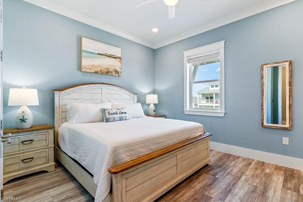 168 Chapel ST-22