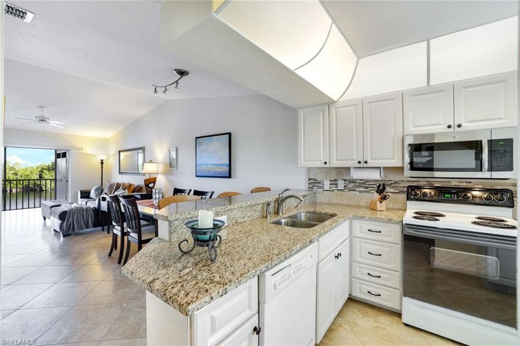 1325 Mainsail DR # 1211, NAPLES FL 34114-6