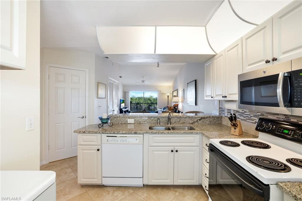 1325 Mainsail DR # 1211, NAPLES FL 34114-8