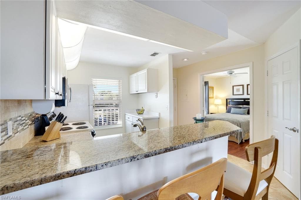 1325 Mainsail DR # 1211, NAPLES FL 34114-7