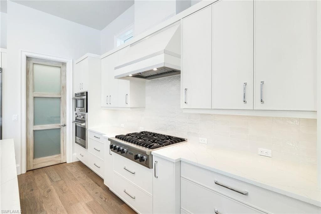 16716 Enclave CIR-8