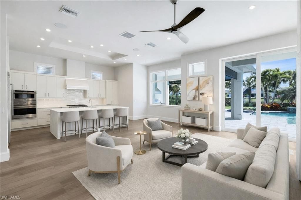 16716 Enclave CIR-7