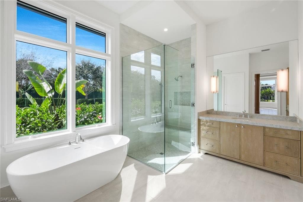 16728 Enclave CIR, NAPLES FL 34110-23