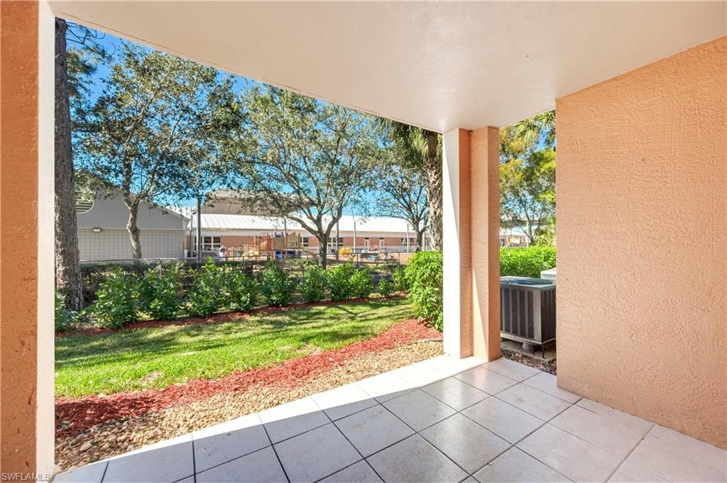 1210 Wildwood Lakes BLVD # 106, NAPLES FL 34104-15