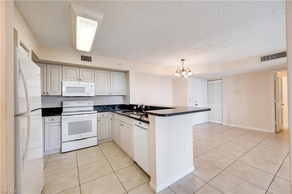 1210 Wildwood Lakes BLVD # 106, NAPLES FL 34104-13