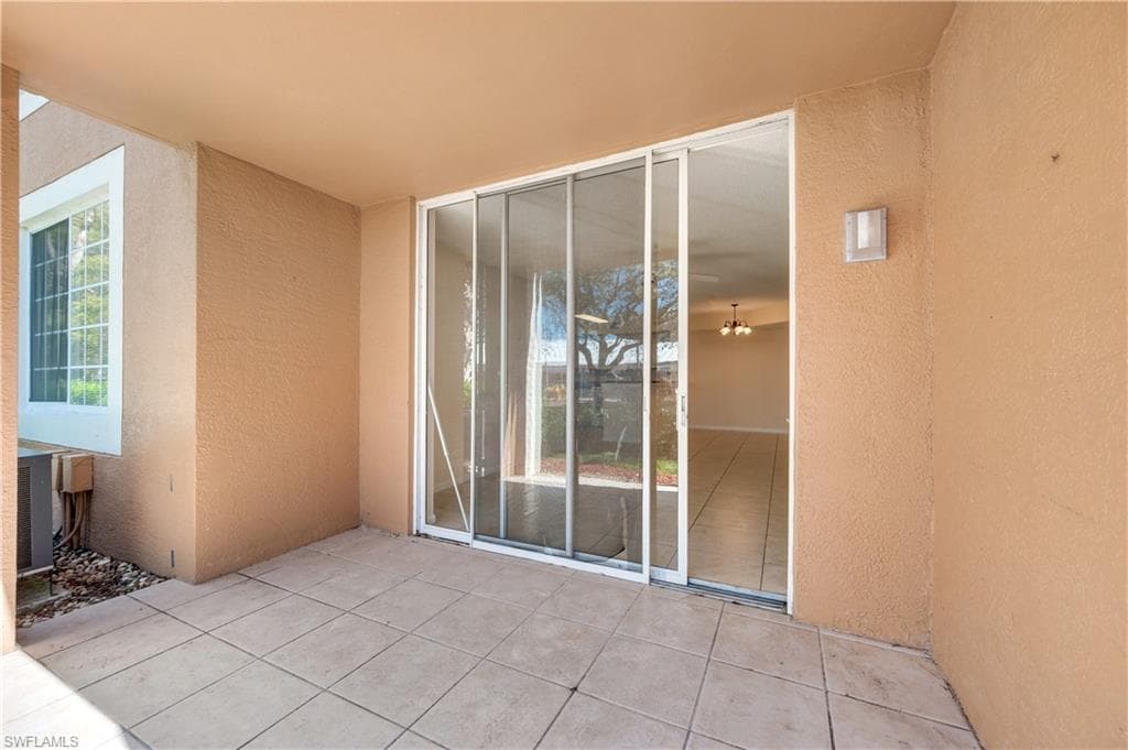 1210 Wildwood Lakes BLVD # 106, NAPLES FL 34104-17