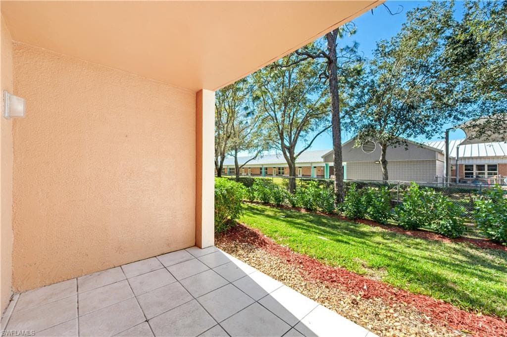 1210 Wildwood Lakes BLVD # 106, NAPLES FL 34104-24