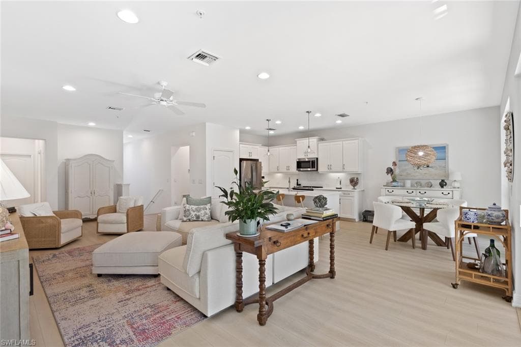 6973 Avalon CIR 1406-11