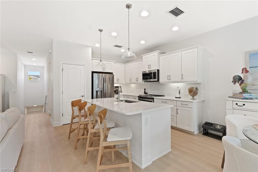 6973 Avalon CIR 1406-6
