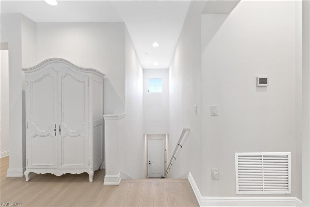 6973 Avalon CIR 1406-4