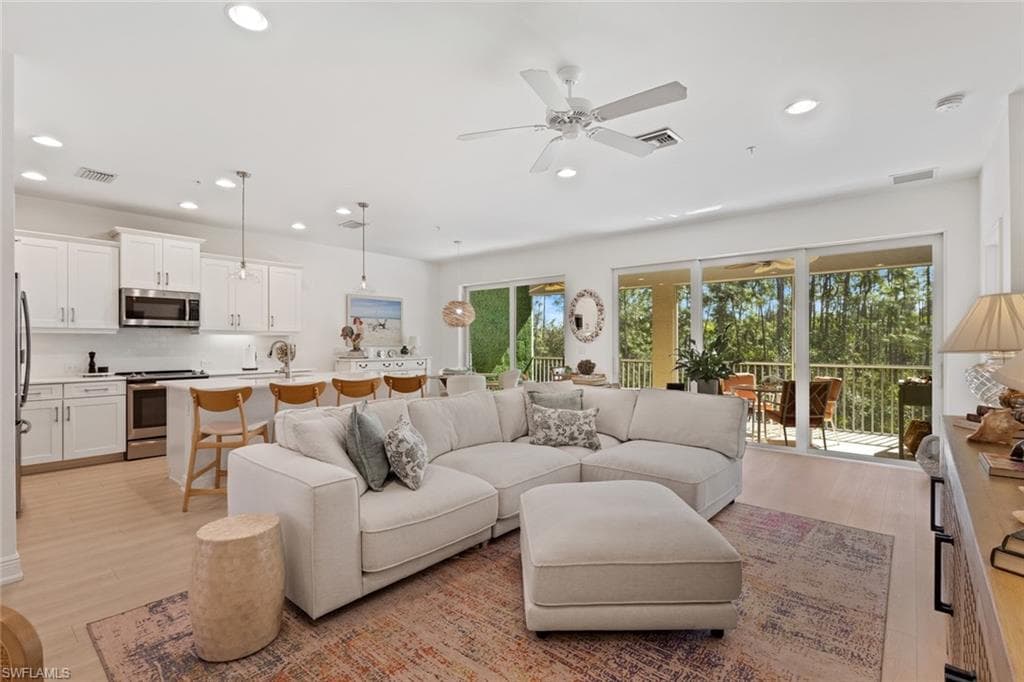 6973 Avalon CIR 1406-10