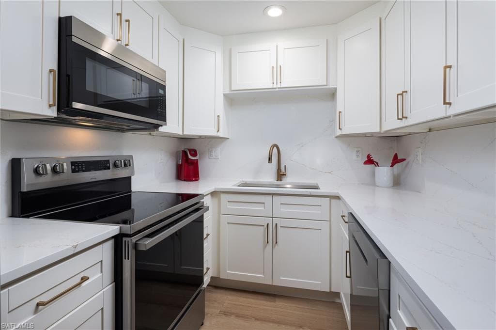 1595 Curlew AVE # 4, NAPLES FL 34102-6