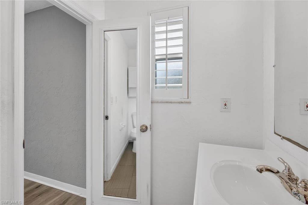1420 Maravilla AVE-31
