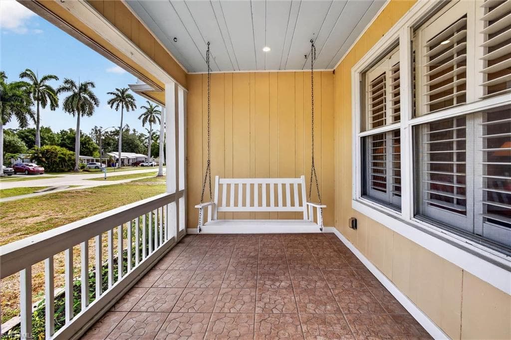 1420 Maravilla AVE-8