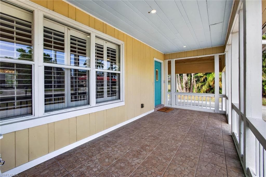 1420 Maravilla AVE-7