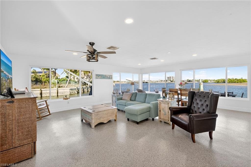 867 Oak ST, FORT MYERS BEACH FL 33931-6
