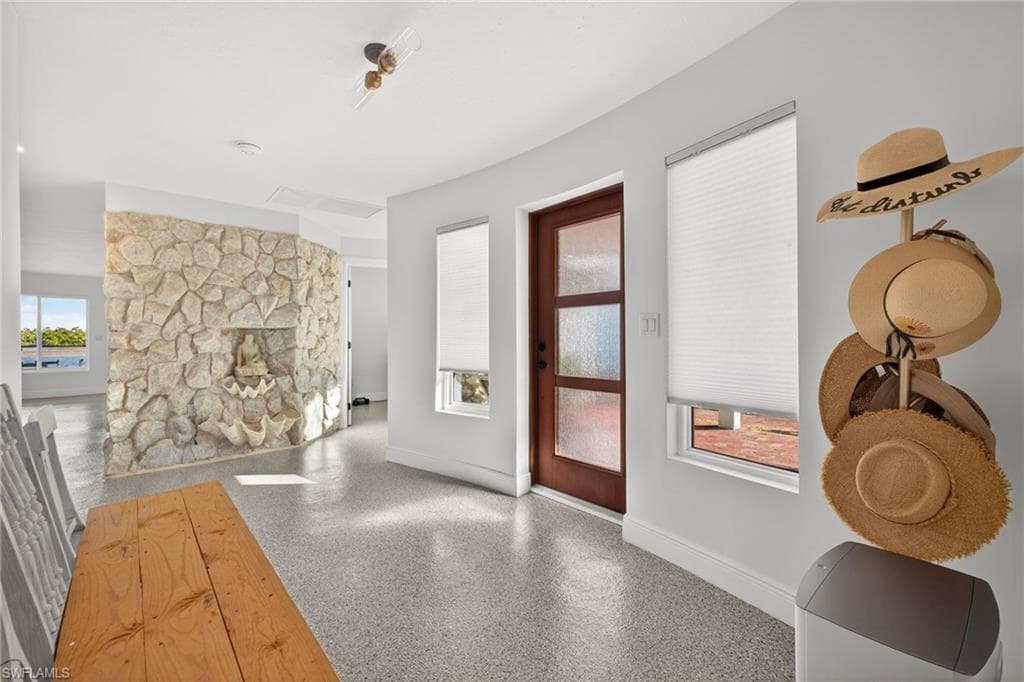 867 Oak ST, FORT MYERS BEACH FL 33931-4