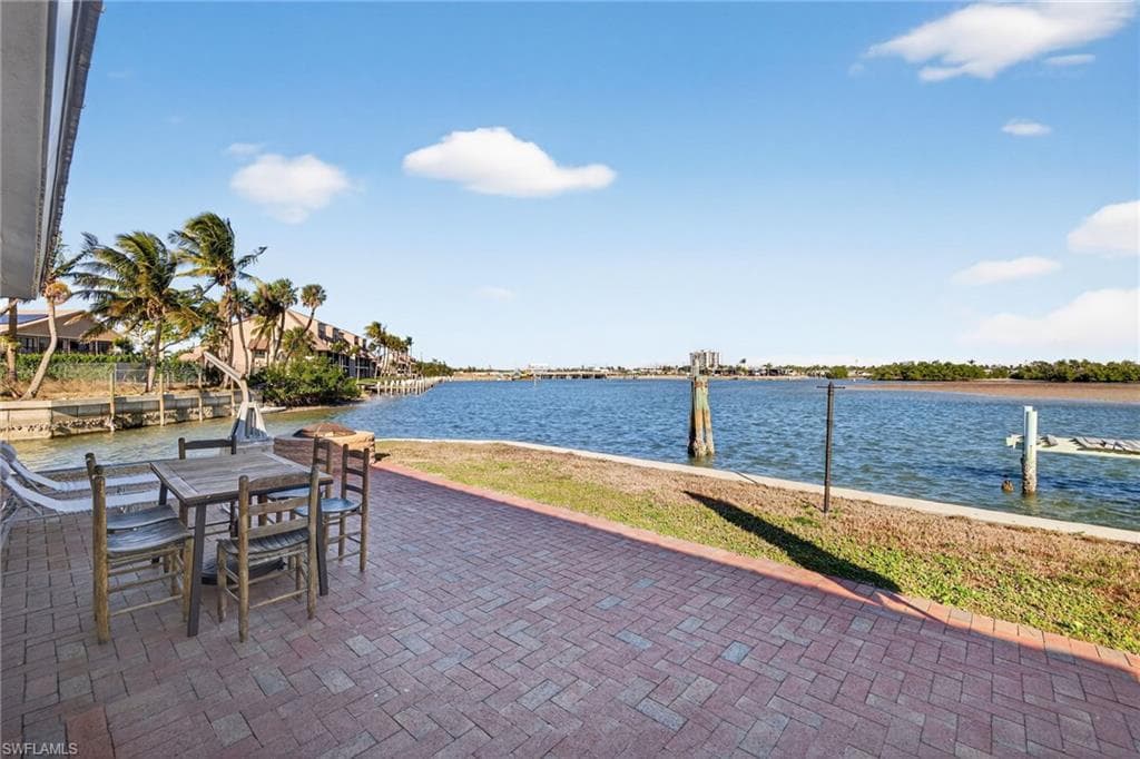 867 Oak ST, FORT MYERS BEACH FL 33931-36