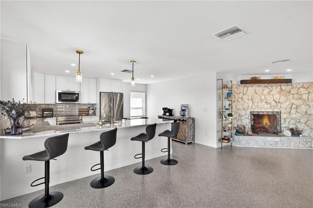 867 Oak ST, FORT MYERS BEACH FL 33931-14