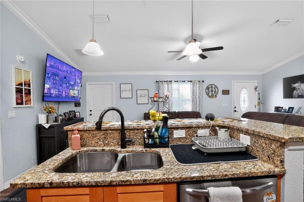 601 Renault AVE, SEBRING FL 33872-22