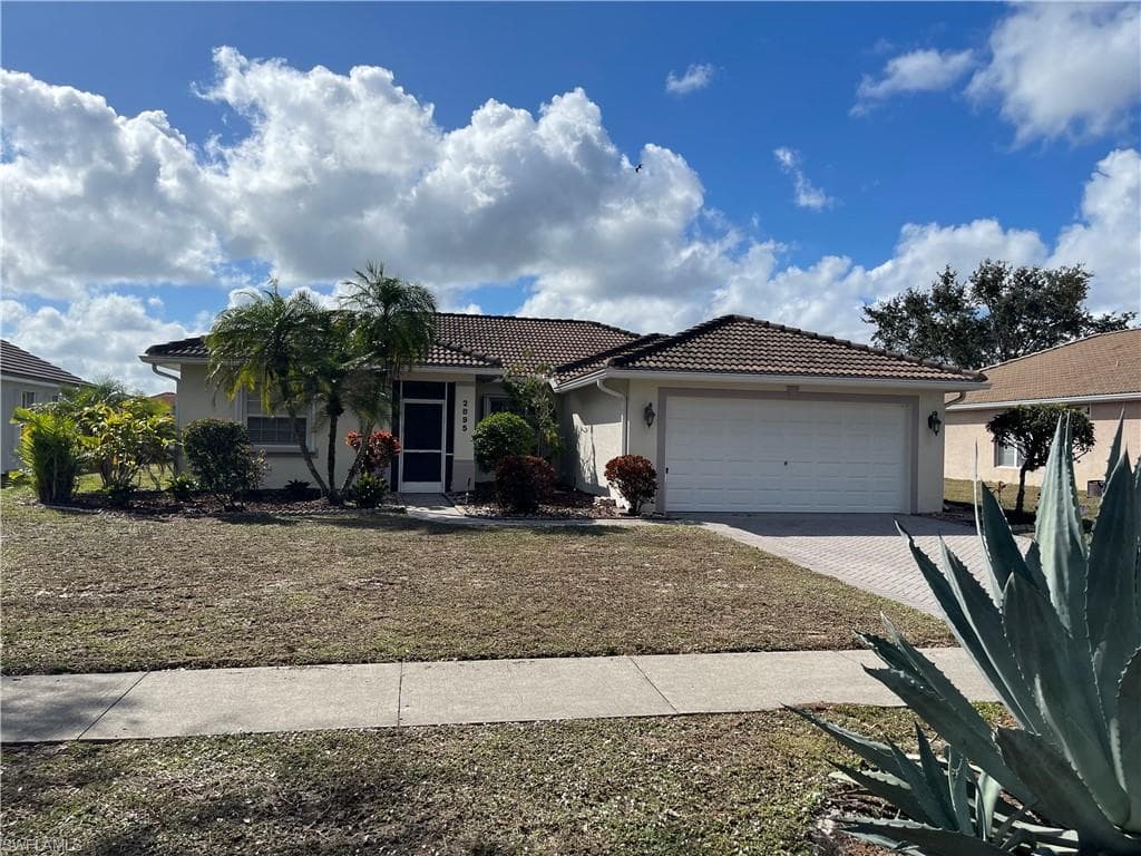 2895 Orange Grove TRL, NAPLES FL 34120-1