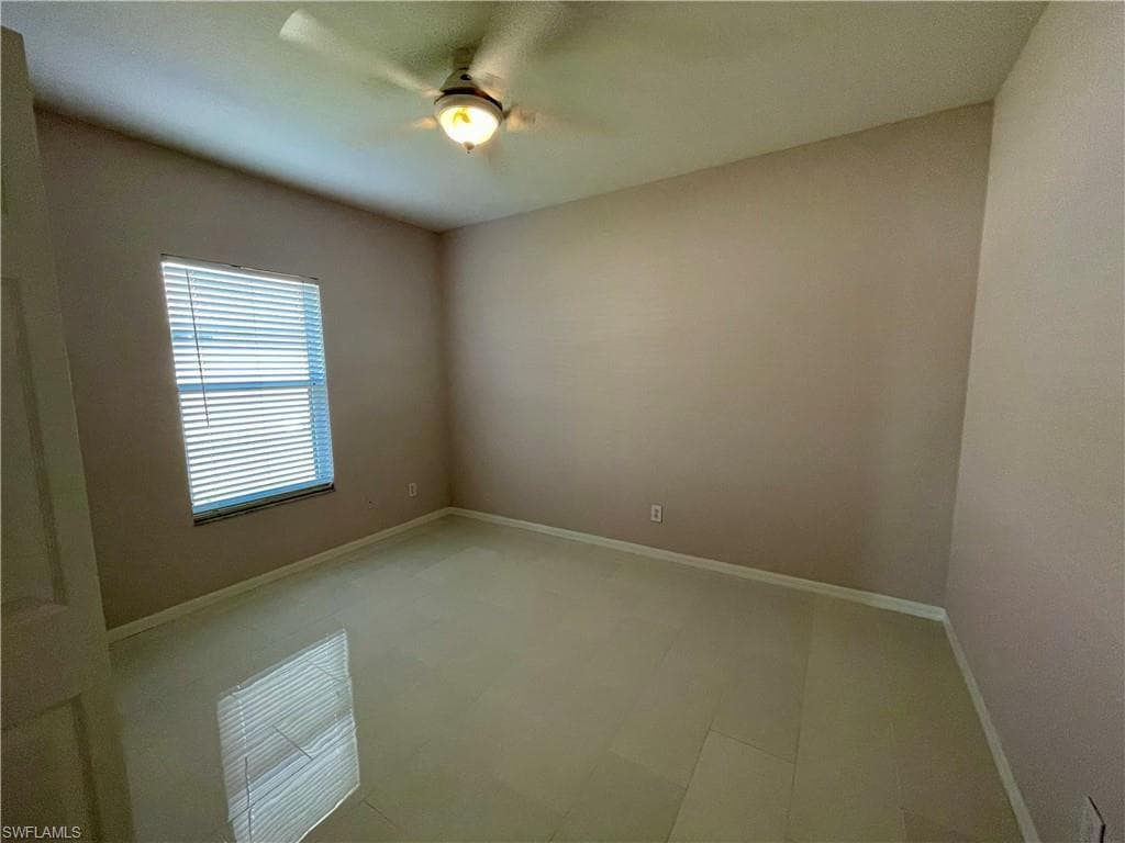 2895 Orange Grove TRL, NAPLES FL 34120-23