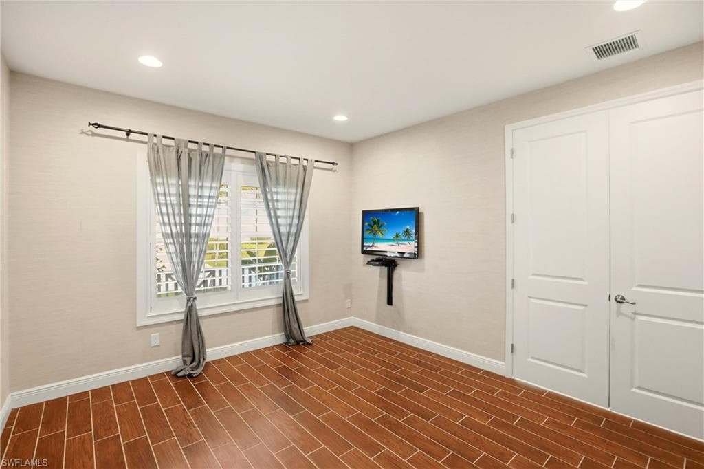 8554 Big Mangrove DR, FORT MYERS FL 33908-26