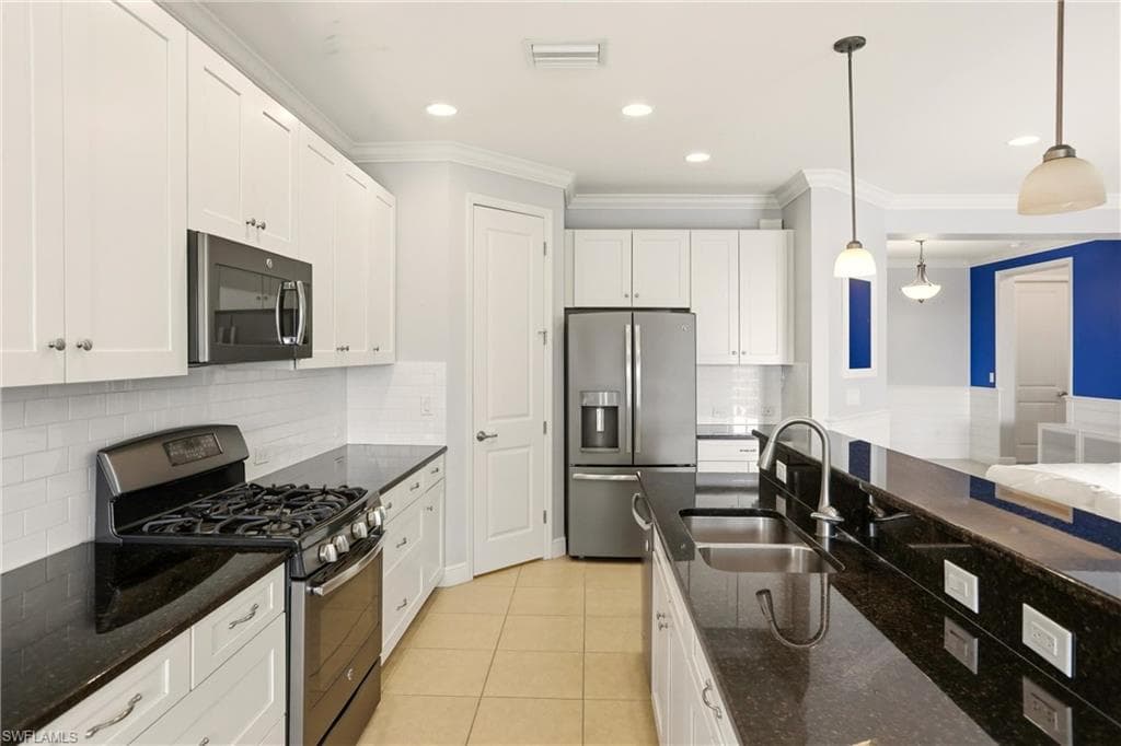 8554 Big Mangrove DR, FORT MYERS FL 33908-14