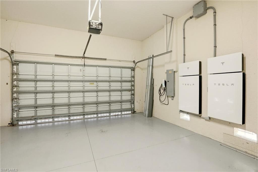 8554 Big Mangrove DR, FORT MYERS FL 33908-34