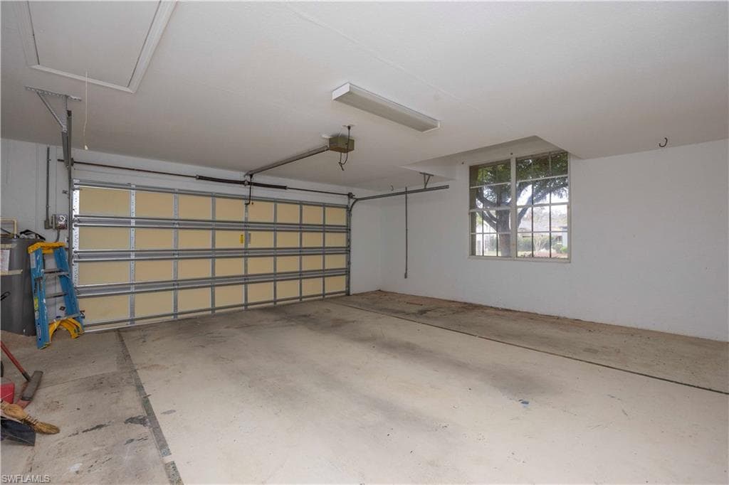 1580 Argyle DR-37
