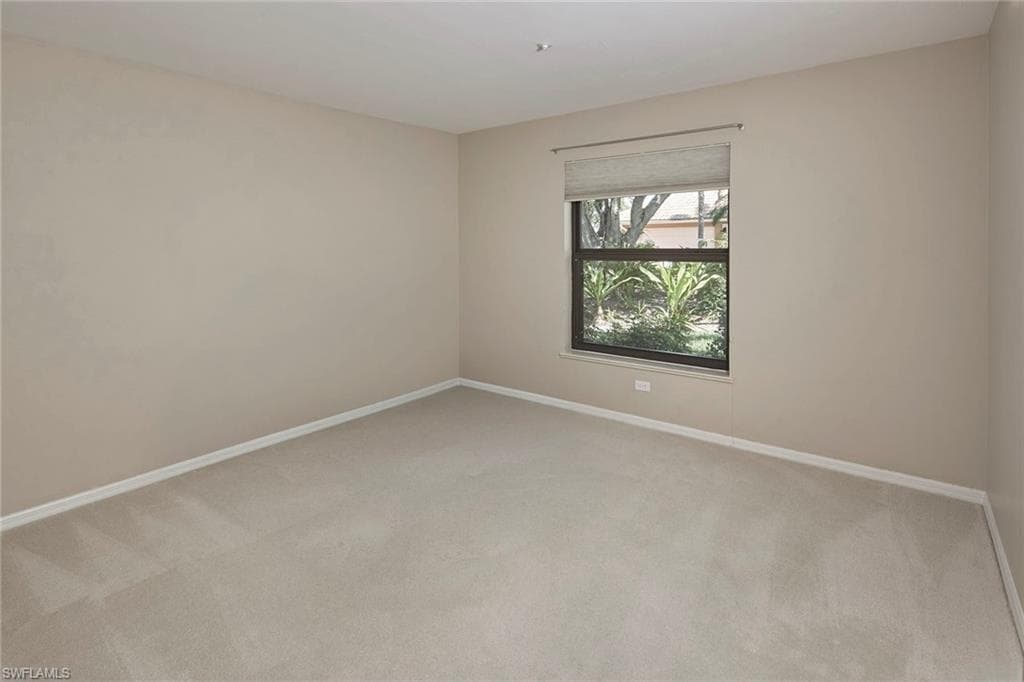 208 Silverado DR-16