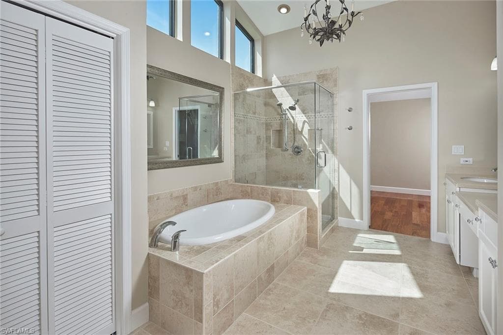 208 Silverado DR-12